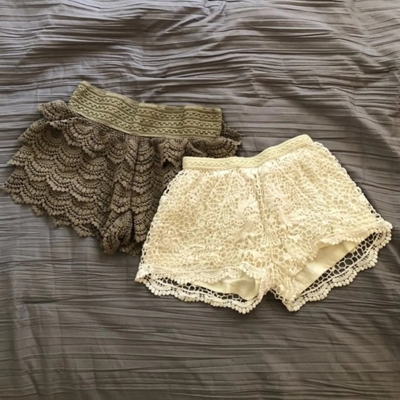 ❄️Shorts Bundle - Picture 1 of 5